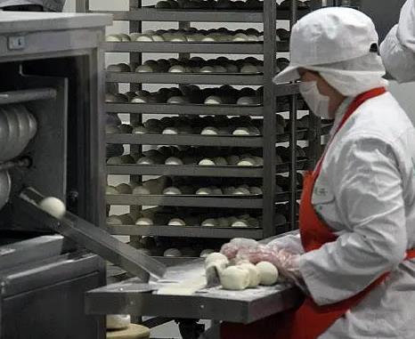 一次說(shuō)走就走的創(chuàng)業(yè) 小夫妻闖海南賣(mài)饅頭月入萬(wàn)元